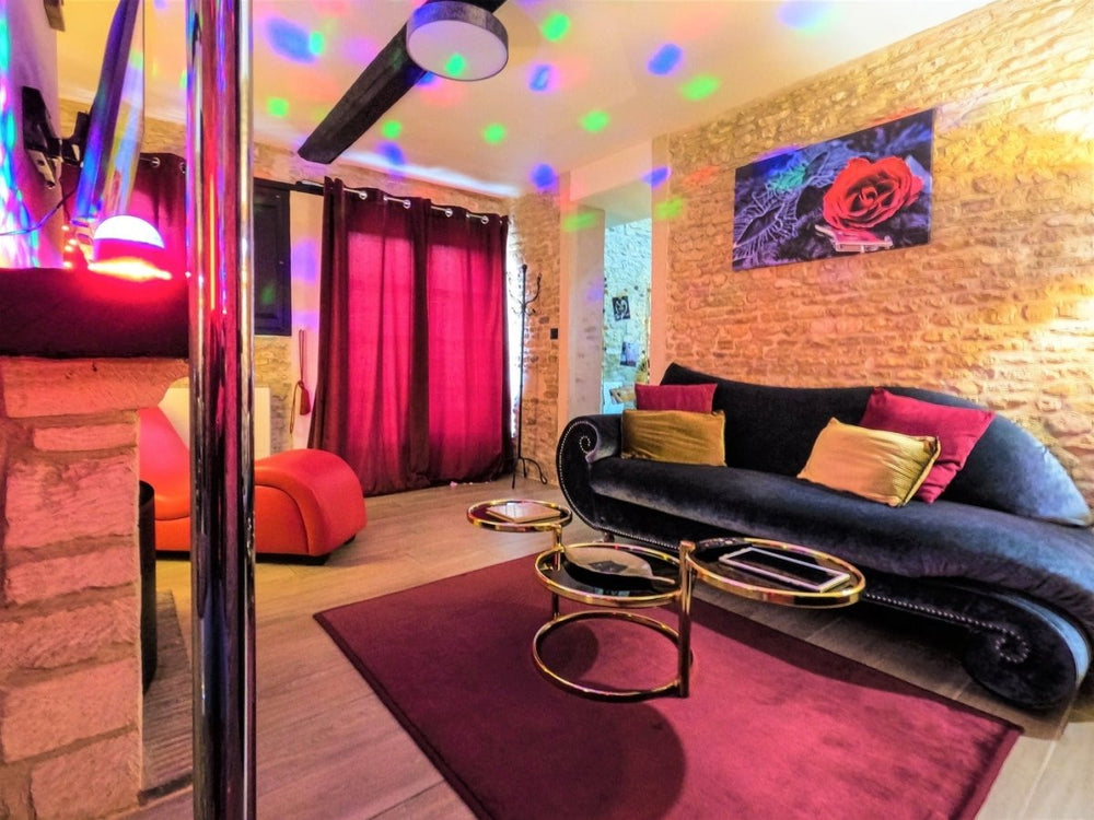 Lover Dose Gîte Glamour - Love’nSpa - weekend en amoureux, love rooms avec spa ou jacuzzi privatif3 de Lover Dose Gîte Glamour
