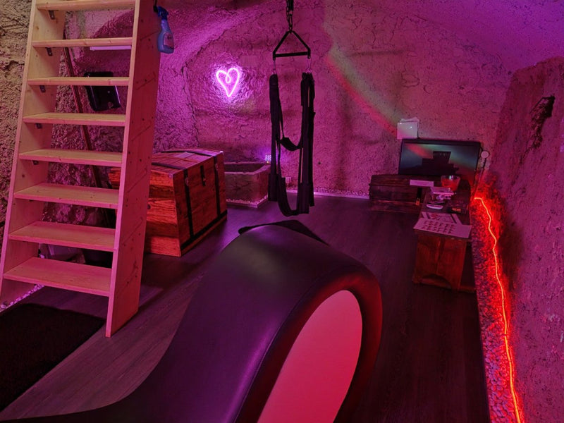 Loveroom L'Instant Précieux - Love’nSpa - weekend en amoureux, love rooms avec spa ou jacuzzi privatif3 de Loveroom L'Instant Précieux
