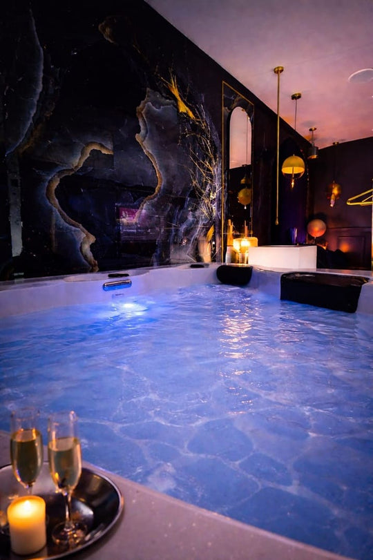 Loveroom85 - Love’nSpa - weekend en amoureux, love rooms avec spa ou jacuzzi privatif