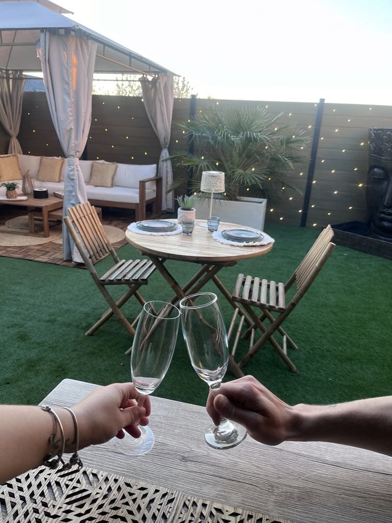 LovingSpa - La Suite Vintage - Love’nSpa - weekend en amoureux, love rooms avec spa ou jacuzzi privatif