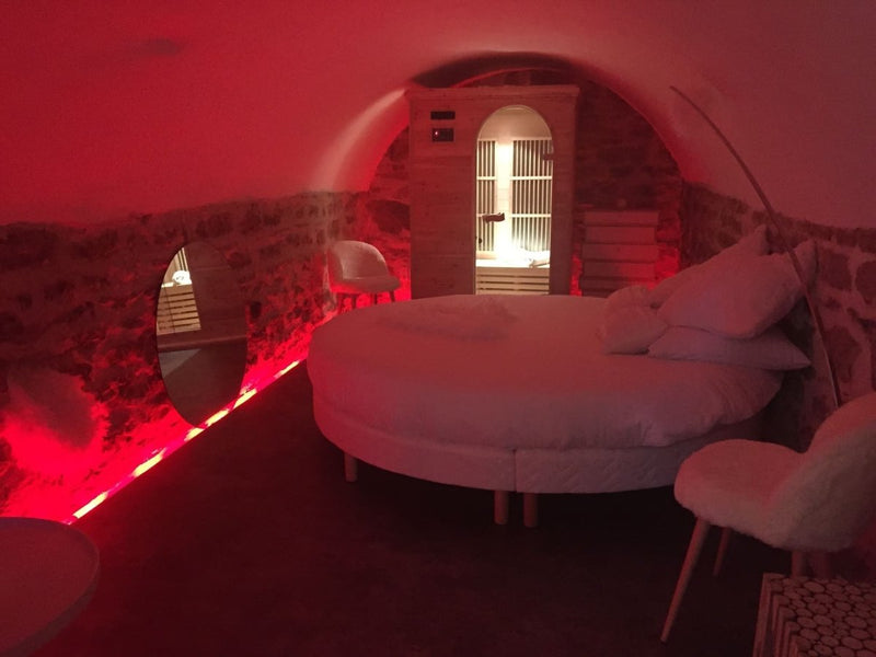 Ly'Ove - Love’nSpa - weekend en amoureux, love rooms avec spa ou jacuzzi privatif2 de Ly'Ove

