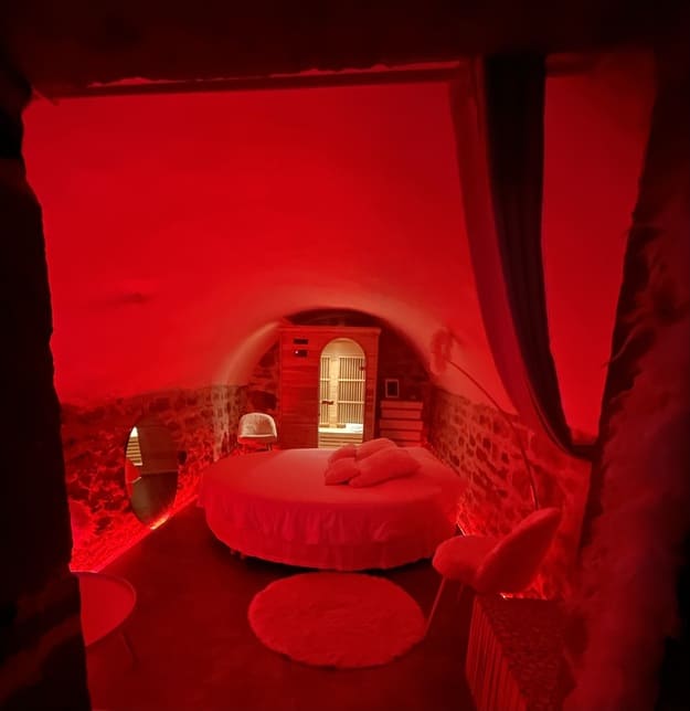 Ly'Ove - Love’nSpa - weekend en amoureux, love rooms avec spa ou jacuzzi privatif6 de Ly'Ove
