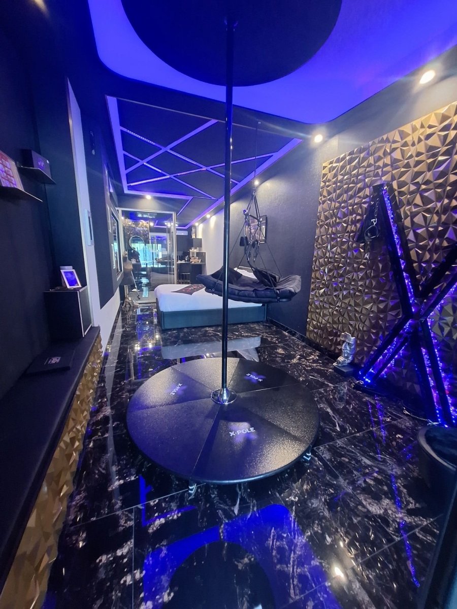 Mes petits secrets - Love’nSpa - weekend en amoureux, love rooms avec spa ou jacuzzi privatifMes petits secrets
