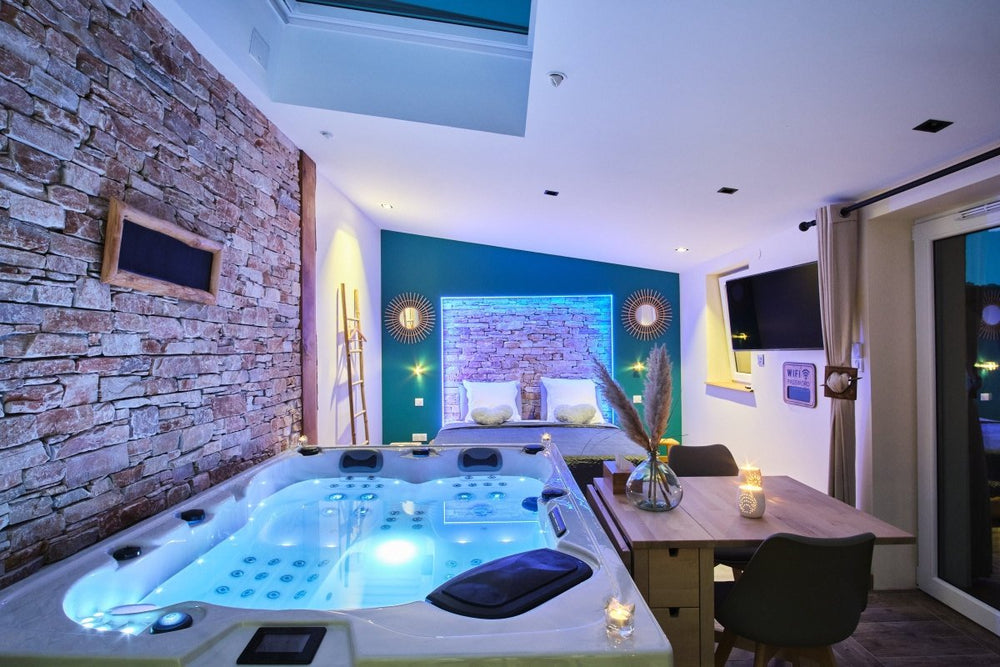 Mini toy - Love’nSpa - weekend en amoureux, love rooms avec spa ou jacuzzi privatif17 de Mini toy
