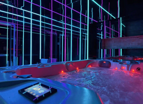 Mirror Room - Love’nSpa - weekend en amoureux, love rooms avec spa ou jacuzzi privatif