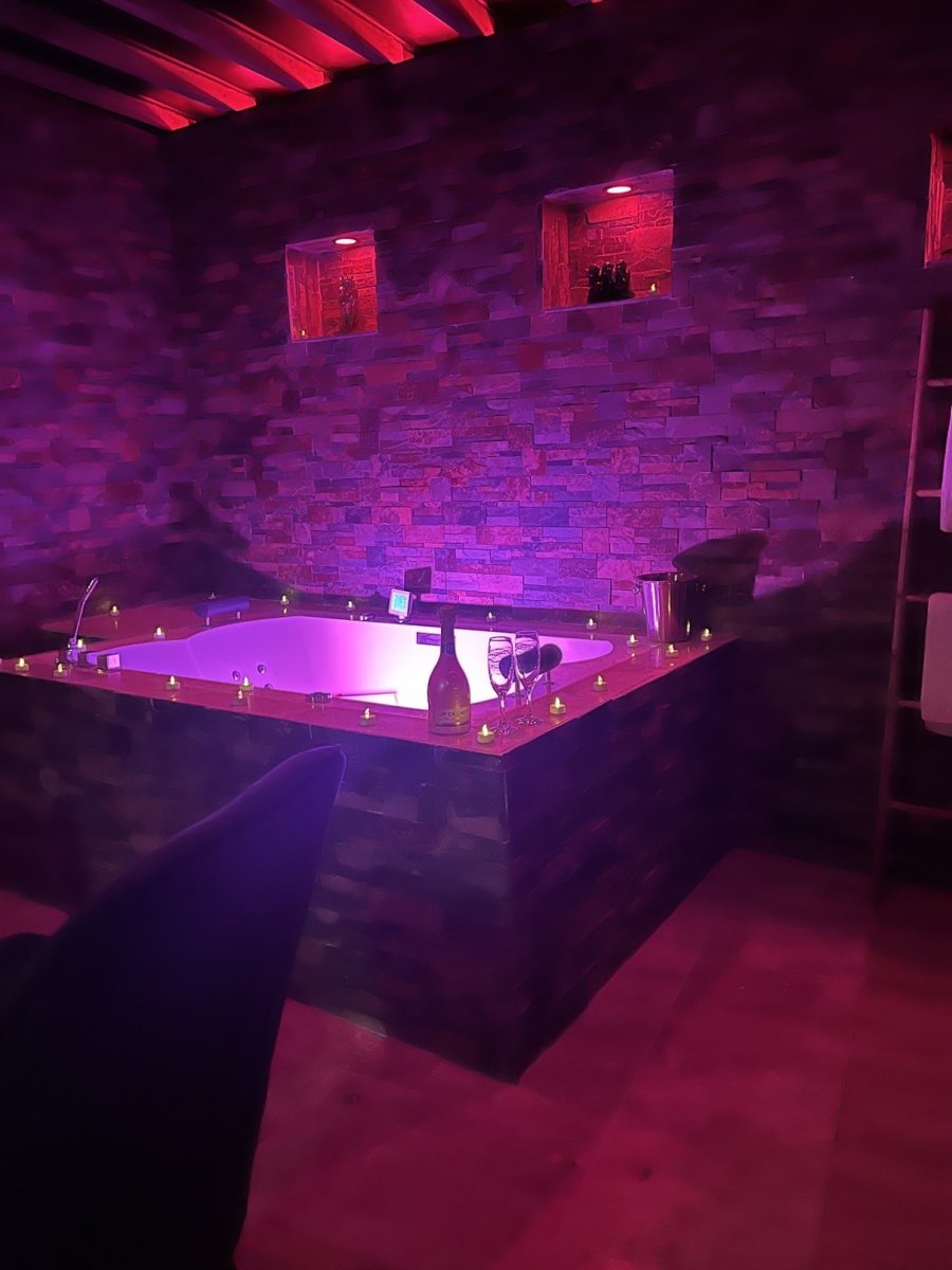 Nature & Love - La maison Nature - Love’nSpa - weekend en amoureux, love rooms avec spa ou jacuzzi privatif8 de Nature & Love - La maison Nature
