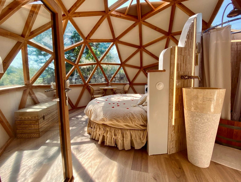 Nids d'Amour - Love’nSpa - weekend en amoureux, love rooms avec spa ou jacuzzi privatif1 de Nids d'Amour
