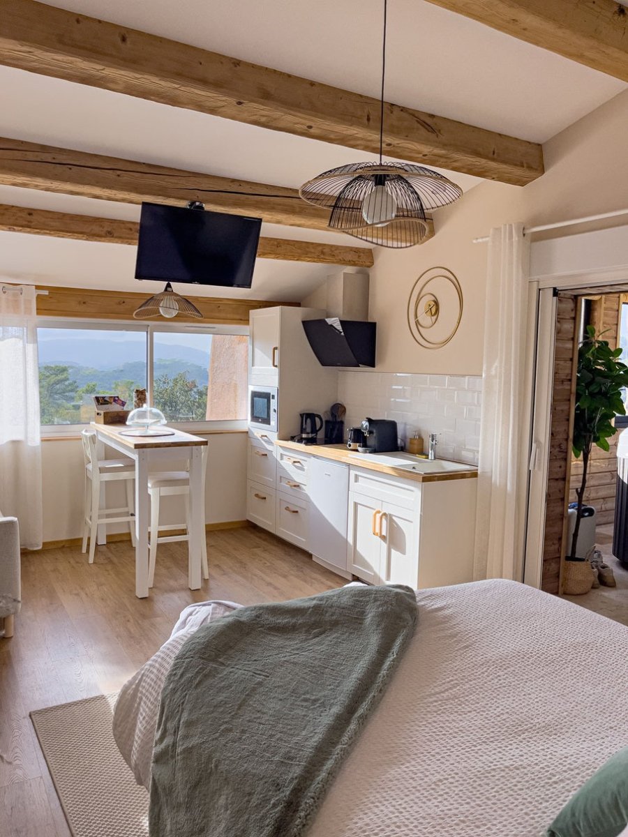 Noemma Chambre de charme - Love’nSpa - weekend en amoureux, love rooms avec spa ou jacuzzi privatif6 de Noemma Chambre de charme
