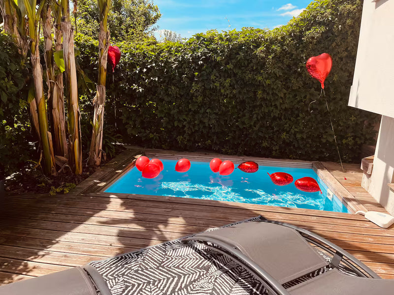 NOVELIA • Loveroom Chic avec Spa & Piscine • 15 min Toulouse - Love’nSpa - weekend en amoureux, love rooms avec spa ou jacuzzi privatif3 de NOVELIA • Loveroom Chic avec Spa & Piscine • 15 min Toulouse
