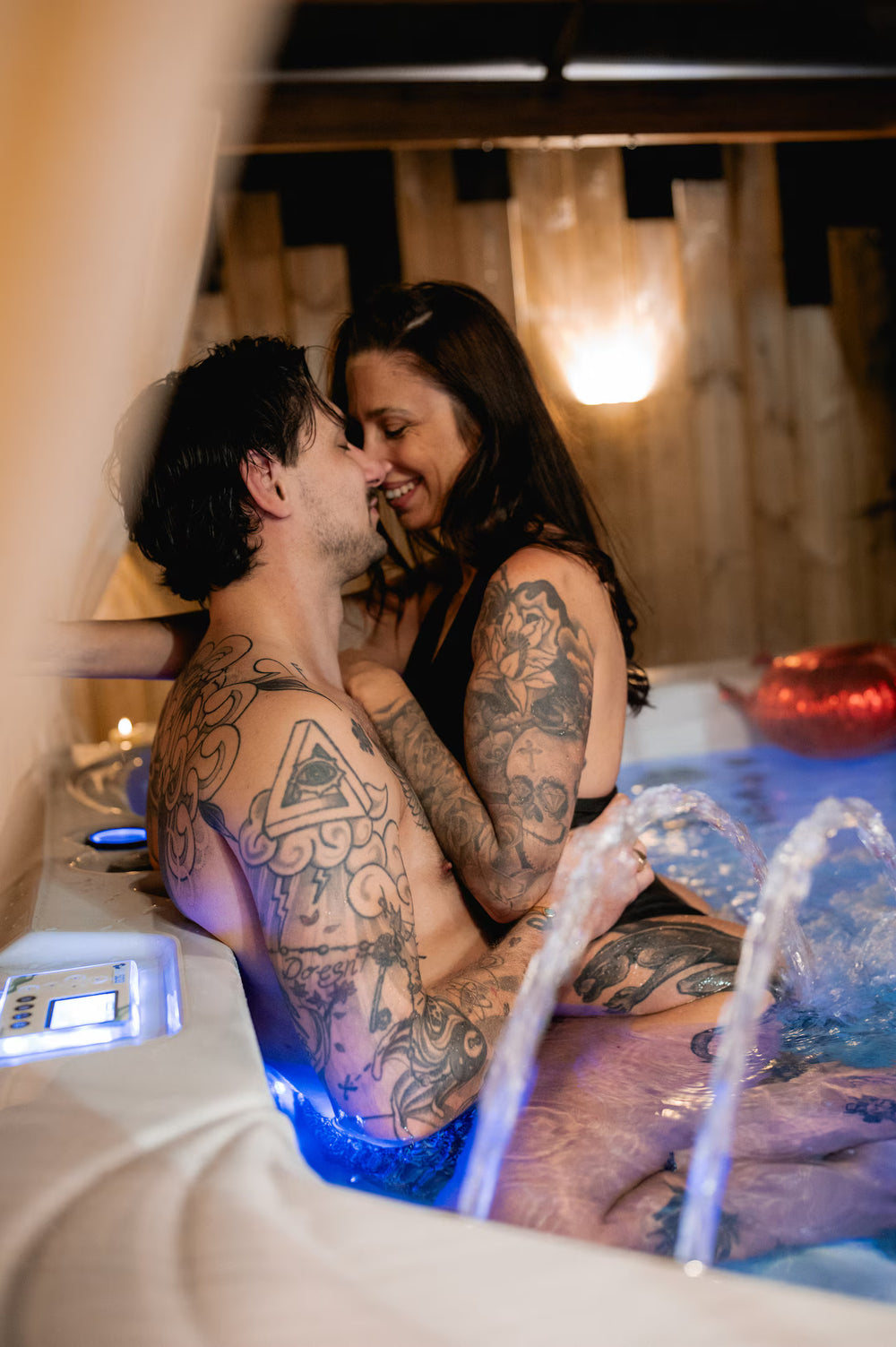 NOVELIA • Loveroom Chic avec Spa & Piscine • 15 min Toulouse - Love’nSpa - weekend en amoureux, love rooms avec spa ou jacuzzi privatif25 de NOVELIA • Loveroom Chic avec Spa & Piscine • 15 min Toulouse
