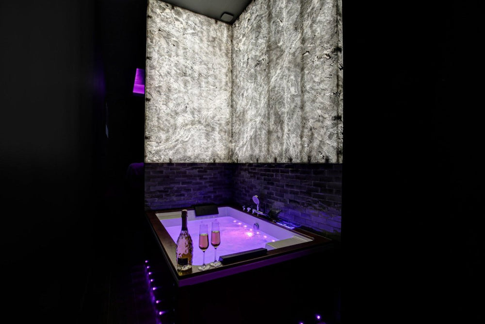 Ombreez - Balnéo - Sauna - Clim - Love’nSpa - weekend en amoureux, love rooms avec spa ou jacuzzi privatif10 de Ombreez - Balnéo - Sauna - Clim
