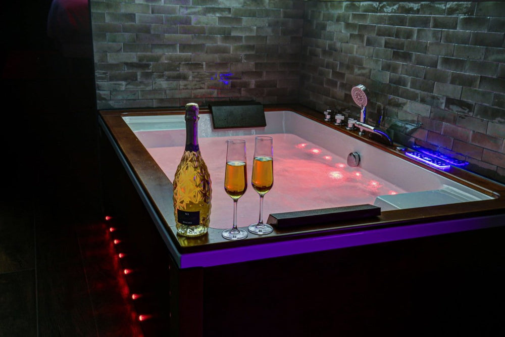 Ombreez - Balnéo - Sauna - Clim - Love’nSpa - weekend en amoureux, love rooms avec spa ou jacuzzi privatif3 de Ombreez - Balnéo - Sauna - Clim
