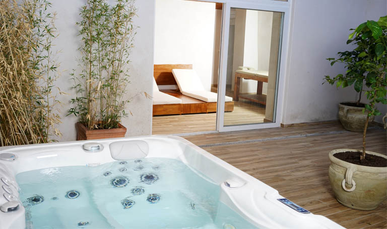 patio zen - Love’nSpa - weekend en amoureux, love rooms avec spa ou jacuzzi privatif1 de patio zen

