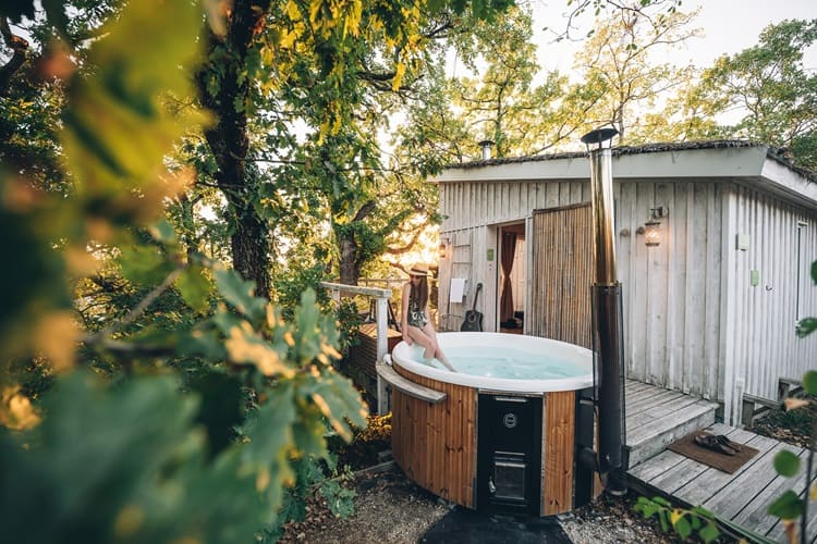 Pella Roca - Tropicabana - Love’nSpa - weekend en amoureux, love rooms avec spa ou jacuzzi privatif10 de Pella Roca - Tropicabana
