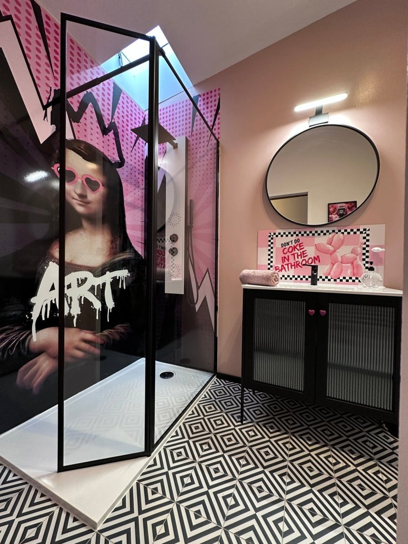 Pink Art - Love’nSpa - weekend en amoureux, love rooms avec spa ou jacuzzi privatif4 de Pink Art
