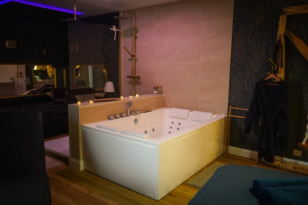 Plaisir secret - Love’nSpa - weekend en amoureux, love rooms avec spa ou jacuzzi privatif