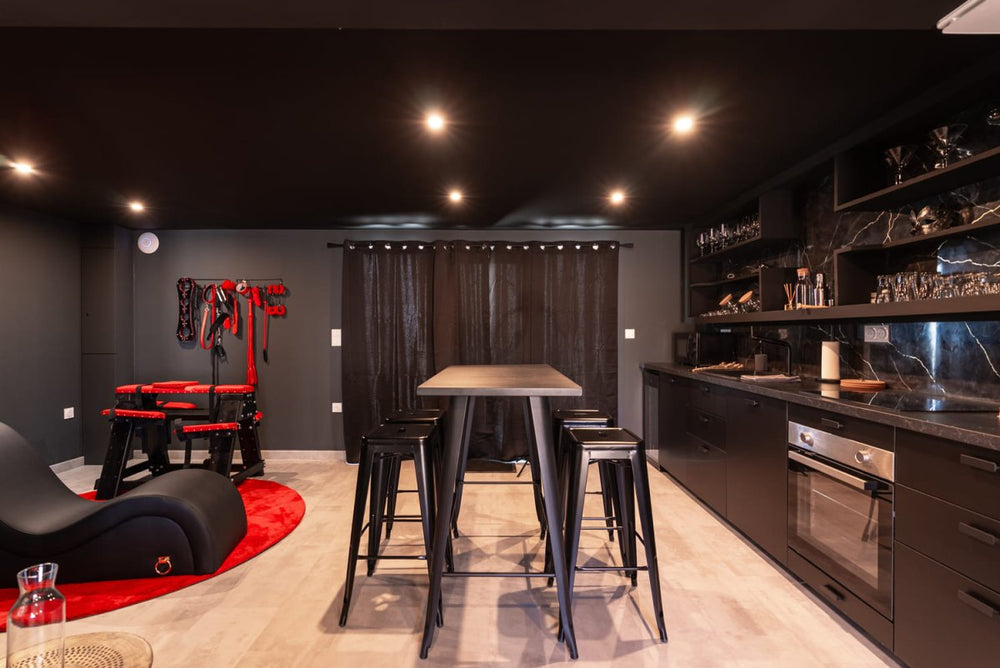 Primo - L’Interdit – Luxe, Glamour et Sensualité - Love’nSpa - weekend en amoureux, love rooms avec spa ou jacuzzi privatif3 de Chez MV - L’Interdit – Luxe, Glamour et Sensualité
