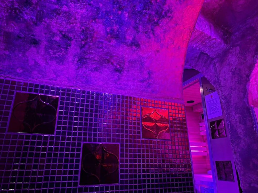 Private Room 28 - Love’nSpa - weekend en amoureux, love rooms avec spa ou jacuzzi privatif16 de Private Room 28
