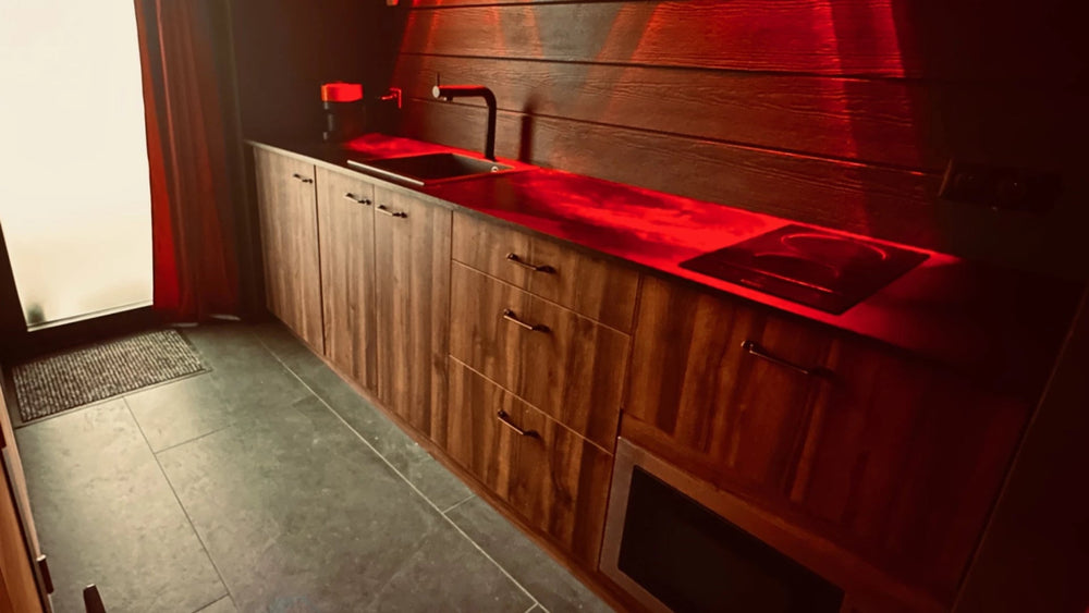 Red Room Spa - Montmerle sur saône - Love’nSpa - weekend en amoureux, love rooms avec spa ou jacuzzi privatif8 de Red Room Spa - Montmerle sur saône
