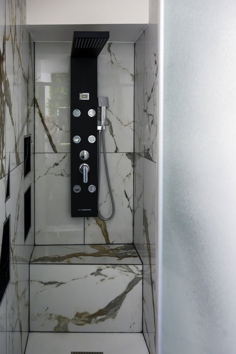 Redroom - Love’nSpa - weekend en amoureux, love rooms avec spa ou jacuzzi privatif8 de Redroom
