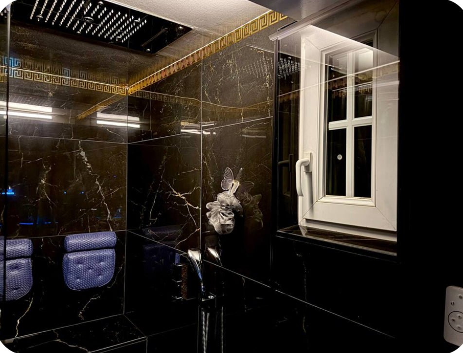 Romantic Room Alexis - Love’nSpa - weekend en amoureux, love rooms avec spa ou jacuzzi privatif4 de Romantic Room Alexis
