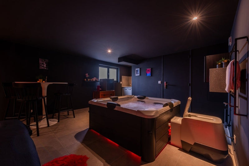 Rose bonbon korng kim chheng - Love’nSpa - weekend en amoureux, love rooms avec spa ou jacuzzi privatif1 de Rose bonbon
