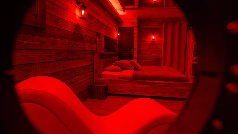 Secret Chalet Spa - Caluire - et - Cuire - Love’nSpa - weekend en amoureux, love rooms avec spa ou jacuzzi privatif