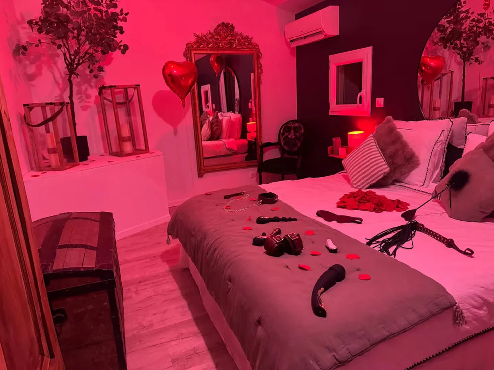 Secret Désir - Haut de gamme - Spa - Espace coquin - Love’nSpa - weekend en amoureux, love rooms avec spa ou jacuzzi privatif7 de Secret Désir - Haut de gamme - Spa - Espace coquin
