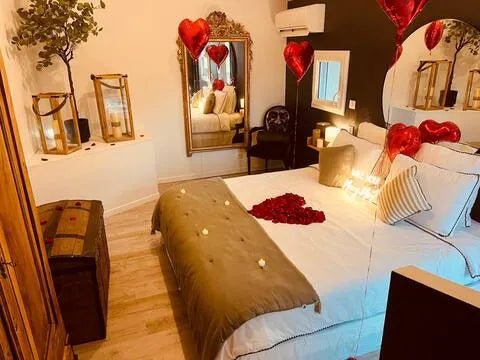 Secret Désir - Haut de gamme - Spa - Espace coquin - Love’nSpa - weekend en amoureux, love rooms avec spa ou jacuzzi privatif38 de Secret Désir - Haut de gamme - Spa - Espace coquin
