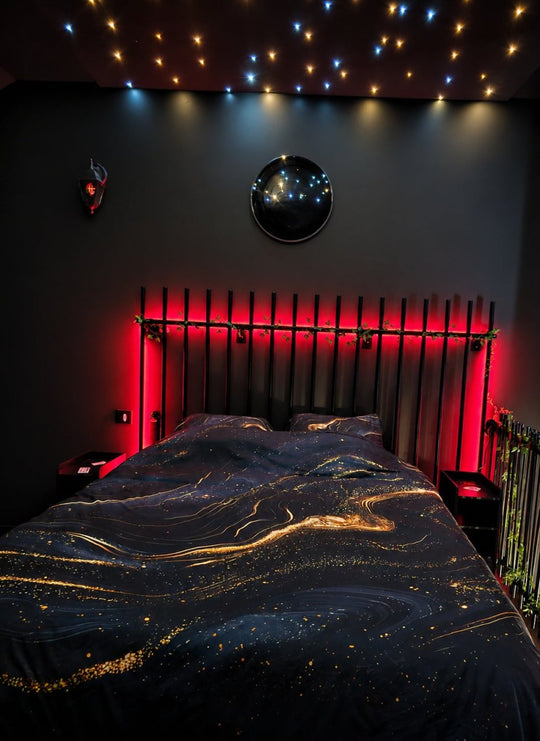 SECRET LOVE GARDEN, Loveroom avec Spa & Champagne - Love’nSpa - weekend en amoureux, love rooms avec spa ou jacuzzi privatif