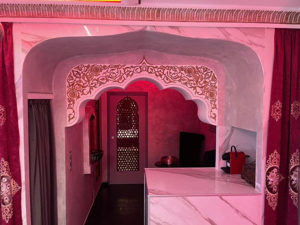 Sheherazade - Love’nSpa - weekend en amoureux, love rooms avec spa ou jacuzzi privatif13 de Sheherazade - Lyon Intramuros
