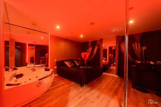 Shiny Cloud - Love’nSpa - weekend en amoureux, love rooms avec spa ou jacuzzi privatif