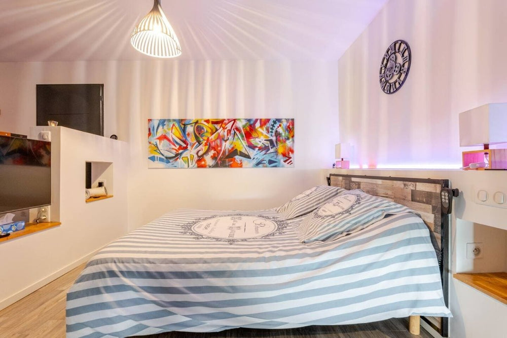 Suit'Dream - Suite Bleue - Love’nSpa - weekend en amoureux, love rooms avec spa ou jacuzzi privatif7 de Suit'Dream - Suite Bleue
