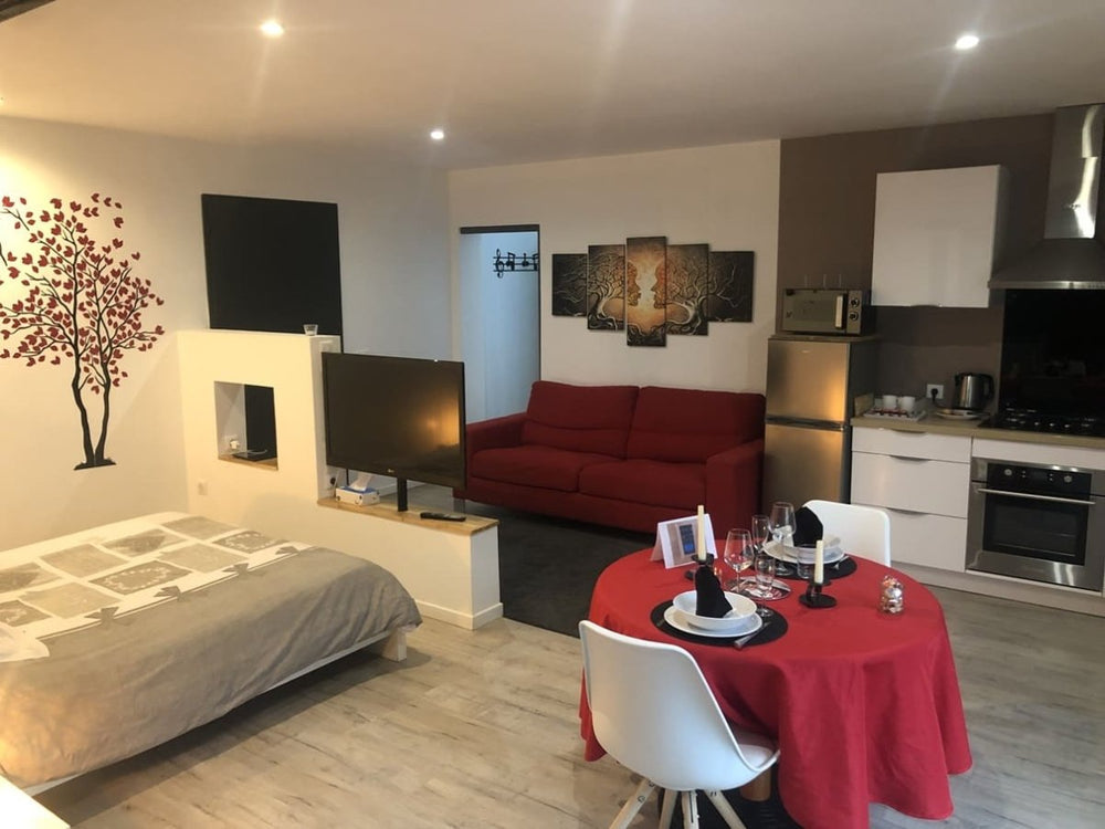 Suit'Dream - Suite Rouge - Love’nSpa - weekend en amoureux, love rooms avec spa ou jacuzzi privatif9 de Suit'Dream - Suite Rouge
