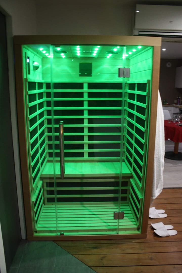 Suit'Dream - Suite Rouge - Love’nSpa - weekend en amoureux, love rooms avec spa ou jacuzzi privatif8 de Suit'Dream - Suite Rouge
