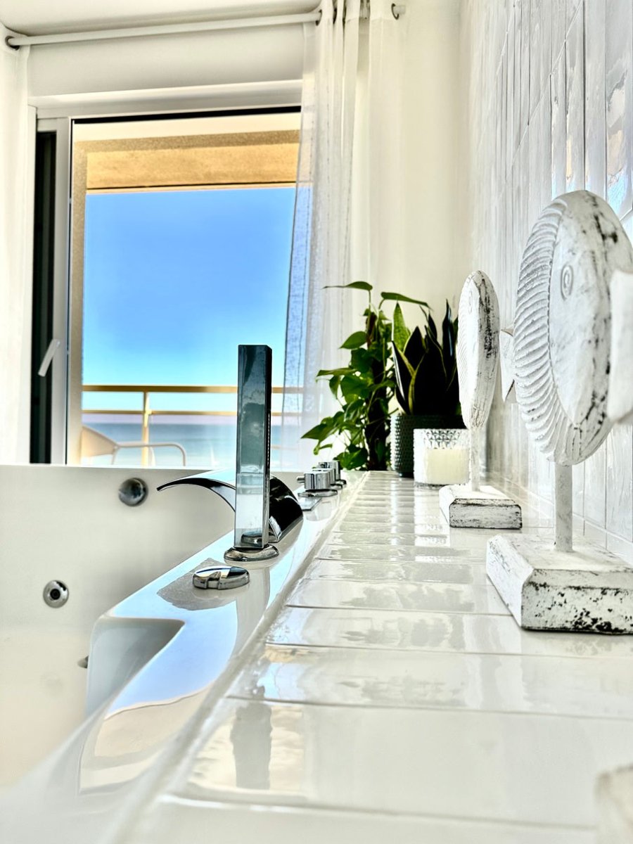 Suite Balnéo Canet - Love’nSpa - weekend en amoureux, love rooms avec spa ou jacuzzi privatif3 de Suite Balnéo Canet
