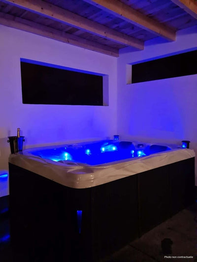 Suite Baobab by Le Clos des Thermes - Love’nSpa - weekend en amoureux, love rooms avec spa ou jacuzzi privatif