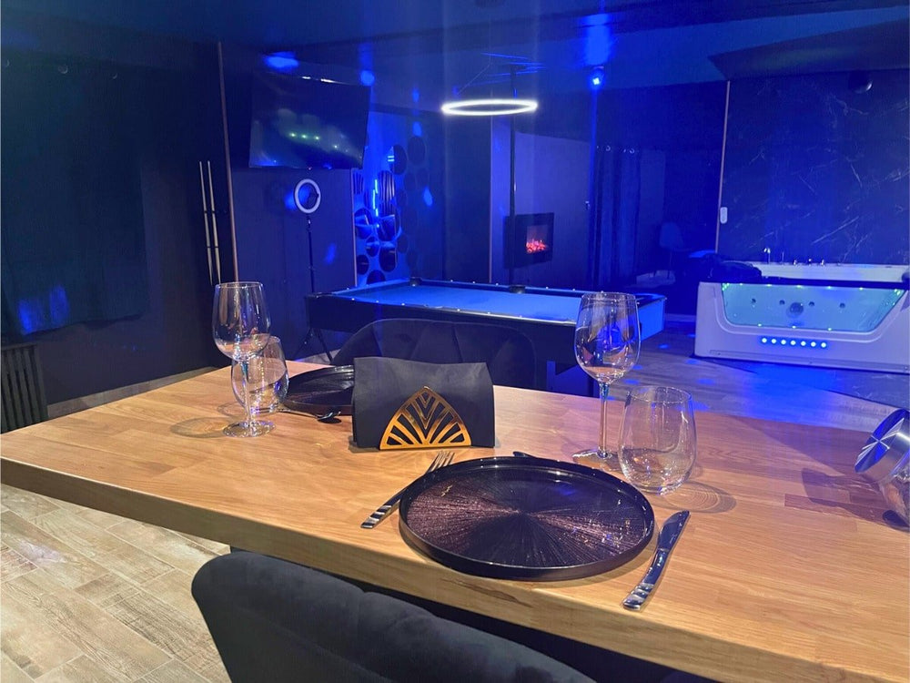 Suite Cléopâtre - Doux Bleu Jeux - Love’nSpa - weekend en amoureux, love rooms avec spa ou jacuzzi privatif9 de Suite Cléopâtre - Doux Bleu Jeux
