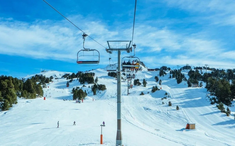 Suite romantique avec baignoire Balnéo en pleine montagne - Love’nSpa - weekend en amoureux, love rooms avec spa ou jacuzzi privatif1 de Suite romantique avec baignoire Balnéo en pleine montagne
