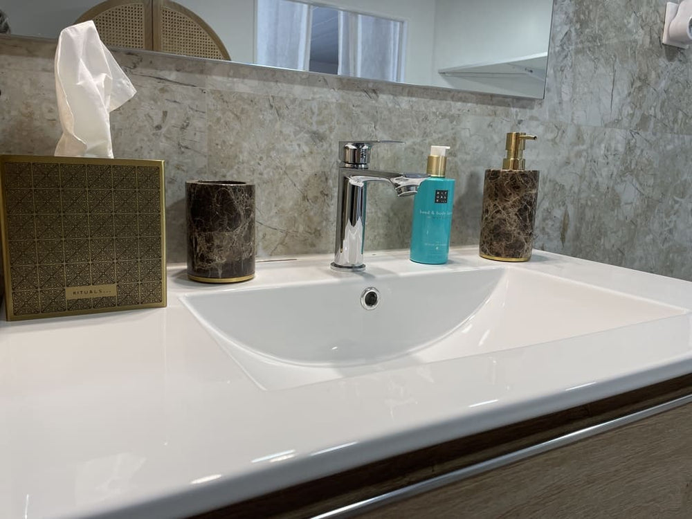 Suite Villa Le belvédère Cévenol - Love’nSpa - weekend en amoureux, love rooms avec spa ou jacuzzi privatif4 de La suite Villa L'Eden - Le Belvédère Cévenol
