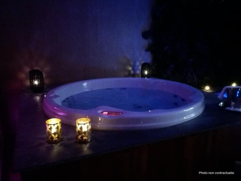 Suite Zanzibar by Le Clos des Thermes - Love’nSpa - weekend en amoureux, love rooms avec spa ou jacuzzi privatif