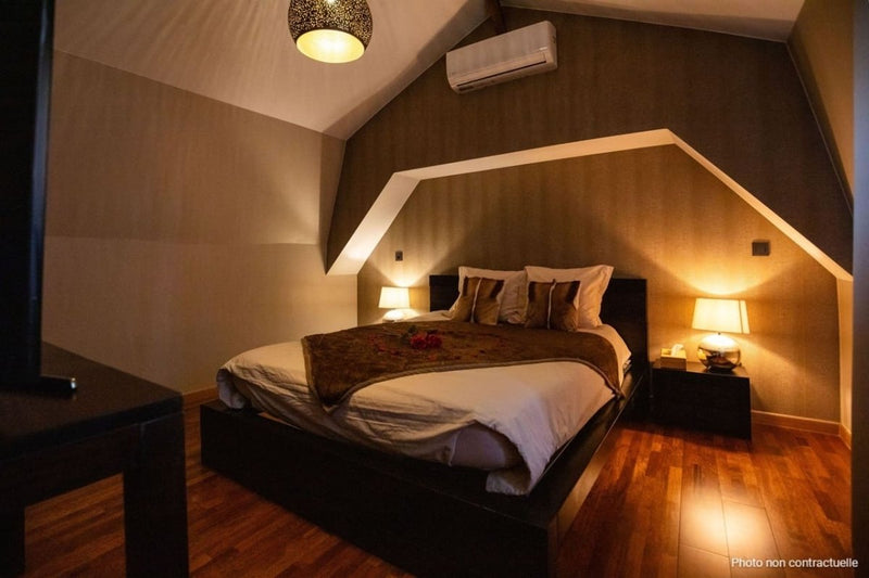 Suite Zanzibar by Le Clos des Thermes - Love’nSpa - weekend en amoureux, love rooms avec spa ou jacuzzi privatif