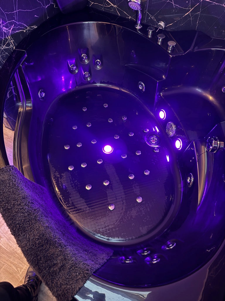 The love escape - Love’nSpa - weekend en amoureux, love rooms avec spa ou jacuzzi privatif6 de The love escape
