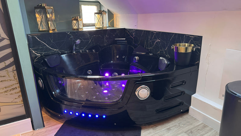 The love escape - Love’nSpa - weekend en amoureux, love rooms avec spa ou jacuzzi privatif2 de The love escape
