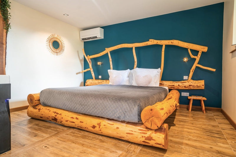 TOY - Love’nSpa - weekend en amoureux, love rooms avec spa ou jacuzzi privatif2 de TOY
