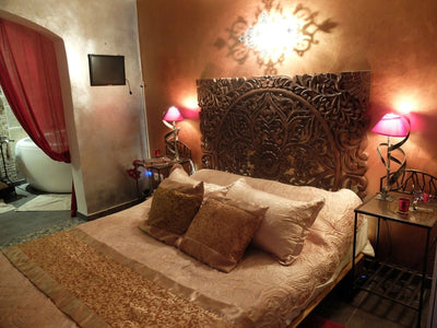 Une Parenthèse pour Deux - Chambre Tentation Dorée - Love’nSpa - weekend en amoureux, love rooms avec spa ou jacuzzi privatif
