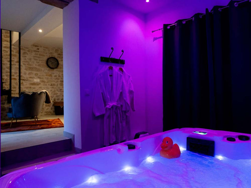 Une Pause à Deux - Love’nSpa - weekend en amoureux, love rooms avec spa ou jacuzzi privatif