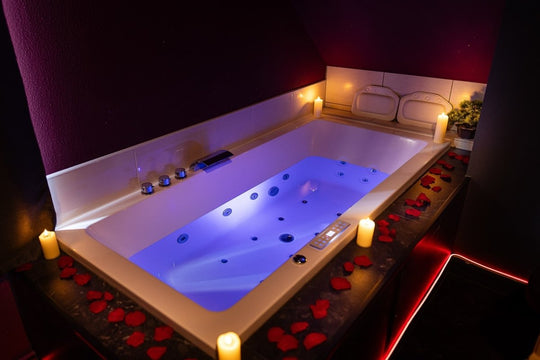 Urban Spa - 3 nuances de plaisir - Love’nSpa - weekend en amoureux, love rooms avec spa ou jacuzzi privatif