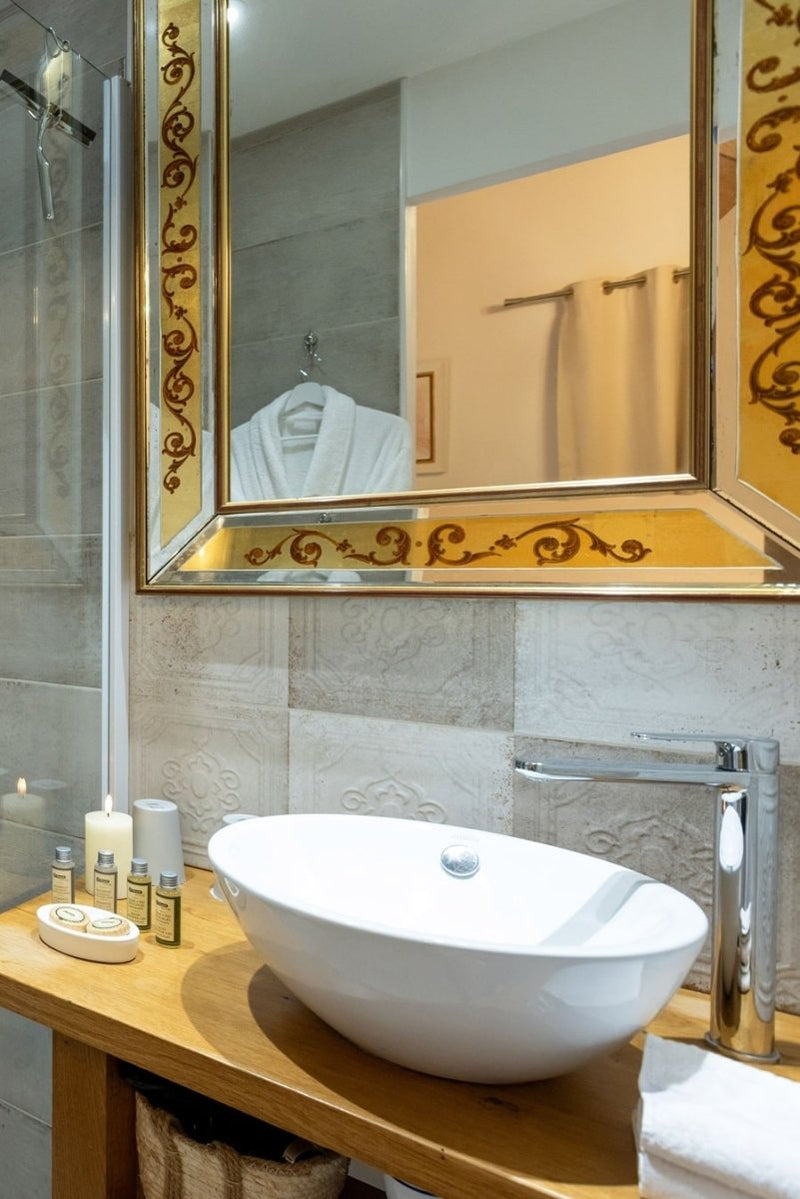 Vénus et Cupidon - Love’nSpa - weekend en amoureux, love rooms avec spa ou jacuzzi privatif4 de Vénus et Cupidon
