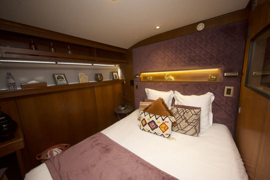VIP Paris Yacht hôtel - Suite Orient - Love’nSpa - weekend en amoureux, love rooms avec spa ou jacuzzi privatif